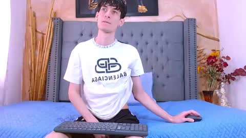 Snapshot of luke_carter chatting on December 2025 01:20:02 PM luke_carter online show from December 2025 01:20:02 PM