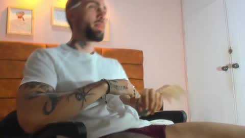 Snapshot of luke_davis01 chatting on March 2025 08:34:01 PM LUKE online show from March 2025 08:34:01 PM