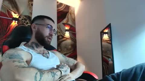 Snapshot of luke_davis01 chatting on September 2025 01:27:01 PM LUKE online show from September 2025 01:27:01 PM