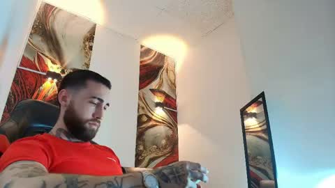 Snapshot of luke_davis01 chatting on June 2026 01:14:01 PM LUKE online show from June 2026 01:14:01 PM