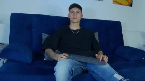 Snapshot of luke_savagge chatting on October 2025 04:44:02 AM Luke online show from October 2025 04:44:02 AM