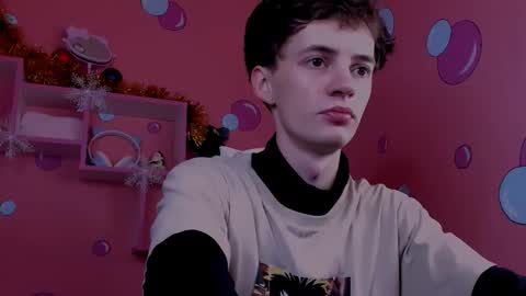 Snapshot of luke_sweet chatting on December 2025 11:28:01 AM Luke online show from December 2025 11:28:01 AM