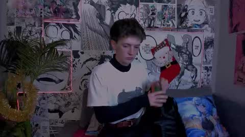 Snapshot of luke_sweet chatting on December 2025 10:35:02 AM Luke online show from December 2025 10:35:02 AM