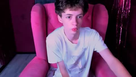 Snapshot of luke_sweet chatting on January 2026 11:26:01 AM Luke online show from January 2026 11:26:01 AM