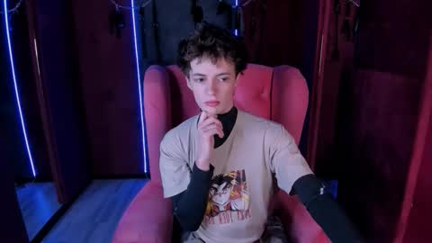 Snapshot of luke_sweet chatting on January 2026 10:41:02 AM Luke online show from January 2026 10:41:02 AM