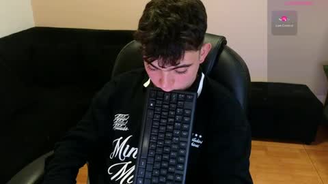 lukeboyce online show from April 2026 11:52:02 PM