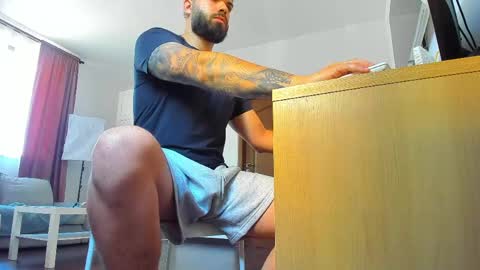 Snapshot of lukedenver chatting on May 2026 08:00:01 AM Luke online show from May 2026 08:00:01 AM