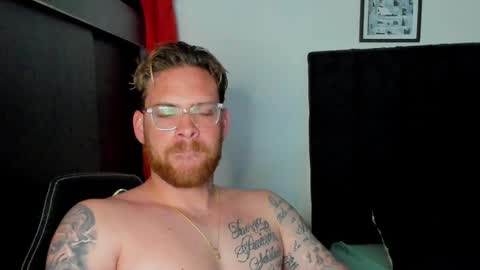 Snapshot of lukeglanton17 chatting on January 2025 10:29:02 PM Luke online show from January 2025 10:29:02 PM