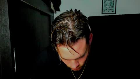 Snapshot of lukeglanton17 chatting on March 2025 03:02:02 AM Luke online show from March 2025 03:02:02 AM