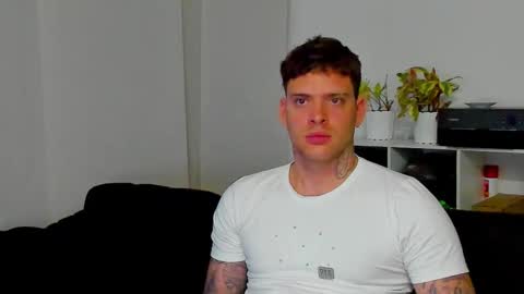 Snapshot of lukeglanton17 chatting on November 2025 11:07:02 PM Luke online show from November 2025 11:07:02 PM