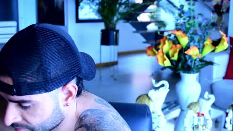 Lukhas f4f online show from March 2026 06:07:01 PM