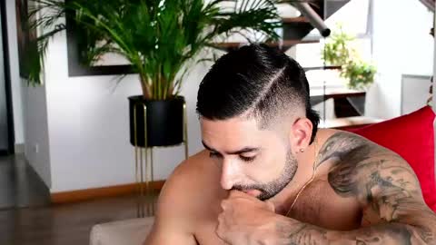 Lukhas f4f online show from April 2026 08:54:01 PM