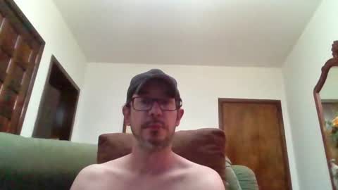 Snapshot of lukz88bigcock chatting on February 2026 12:38:01 AM Luke online show from February 2026 12:38:01 AM