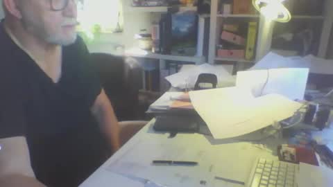 luley58 online show from April 2026 06:52:01 AM