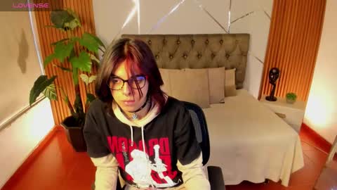 Snapshot of lullaby_charade_ chatting on February 2026 03:49:02 PM Cookie online show from February 2026 03:49:02 PM