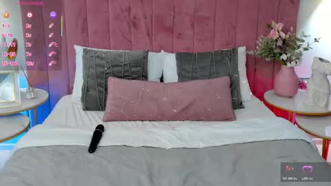 Cherie online show from November 2025 01:22:02 PM