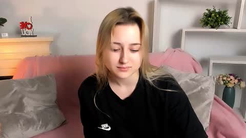 Lily online show from March 2026 09:08:01 PM