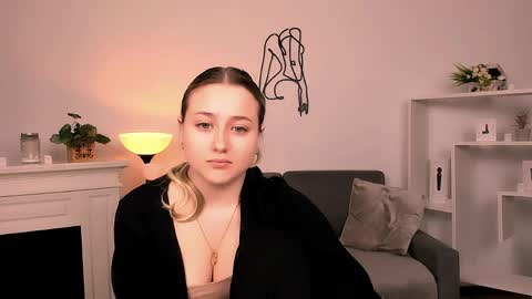 Lily online show from April 2026 09:37:02 PM