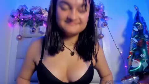 Snapshot of lulu_js_ chatting on December 2025 08:52:02 AM elizabeth online show from December 2025 08:52:02 AM