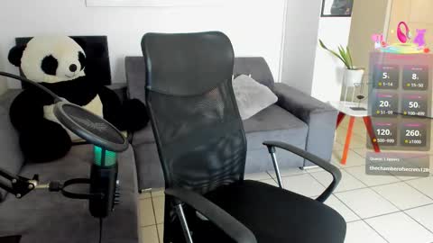 Snapshot of lulu_lopez chatting on February 2025 03:40:01 PM Lau  online show from February 2025 03:40:01 PM