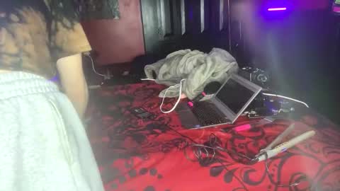 Snapshot of lulu_only_fans chatting on February 2025 04:48:01 PM Lulu online show from February 2025 04:48:01 PM