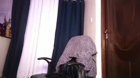 Snapshot of lulu_sparks1 chatting on May 2026 08:55:01 AM lulu_sparks1 online show from May 2026 08:55:01 AM