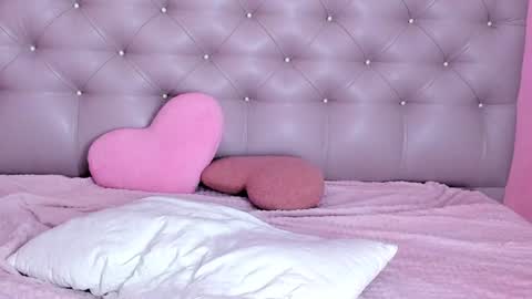 Snapshot of lulu_wolfie chatting on December 2024 05:07:02 AM Lulu online show from December 2024 05:07:02 AM