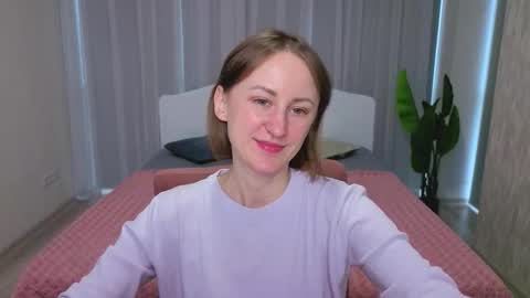 Lily online show from October 2025 10:13:01 AM