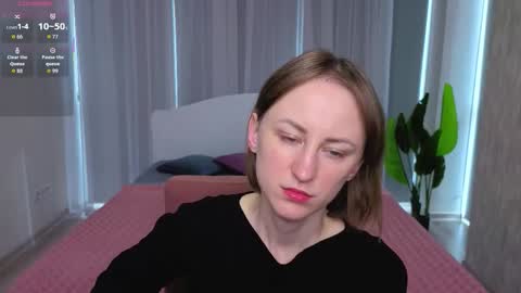 Lily online show from October 2025 09:43:02 AM