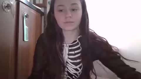 Connie online show from February 2025 06:24:02 PM