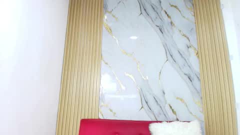 Snapshot of luluu_08 chatting on February 2026 01:26:01 PM LULU online show from February 2026 01:26:01 PM