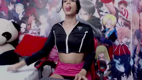 Snapshot of luluu_08 chatting on February 2026 06:53:02 PM LULU online show from February 2026 06:53:02 PM