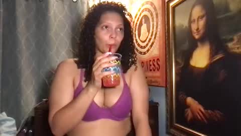 Snapshot of luluvalenttine chatting on June 2026 10:59:01 PM LuLu Valenttine Hot Sexy HawaiianCape Verde online show from June 2026 10:59:01 PM