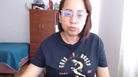 Snapshot of lumi_84 chatting on December 2024 10:00:02 PM LUMI online show from December 2024 10:00:02 PM