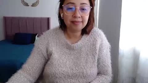 Snapshot of lumi_84 chatting on January 2025 12:19:02 PM LUMI online show from January 2025 12:19:02 PM