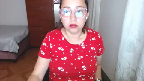 Snapshot of lumi_84 chatting on February 2025 01:41:02 AM LUMI online show from February 2025 01:41:02 AM