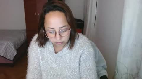 Snapshot of lumi_84 chatting on February 2025 04:15:01 AM LUMI online show from February 2025 04:15:01 AM