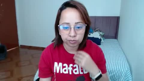 Snapshot of lumi_84 chatting on February 2025 08:33:01 PM LUMI online show from February 2025 08:33:01 PM