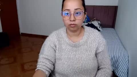 Snapshot of lumi_84 chatting on February 2025 03:27:02 PM LUMI online show from February 2025 03:27:02 PM