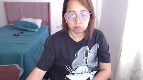 Snapshot of lumi_84 chatting on March 2025 10:28:02 PM LUMI online show from March 2025 10:28:02 PM