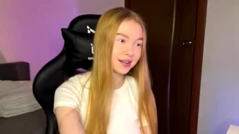 Sia online show from December 2025 04:58:02 PM