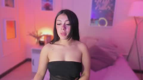 lummii_ online show from March 2026 07:50:02 PM