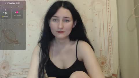 Lumulav online show from November 2025 06:48:02 PM