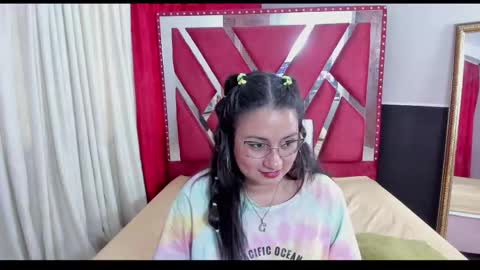 Luna  online show from September 2025 08:45:01 PM