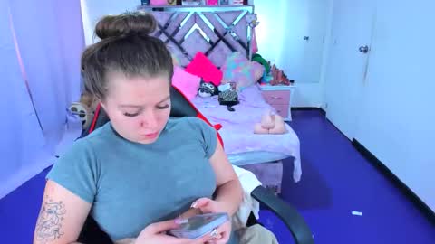 luna_analya online show from March 2026 04:10:01 PM