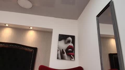 Luna And Titan  online show from January 2026 01:02:02 PM