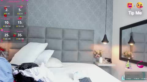 Luna online show from December 2025 10:44:02 AM