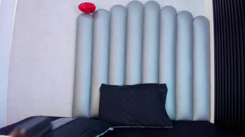 luna_bella_23 online show from April 2026 03:32:01 AM