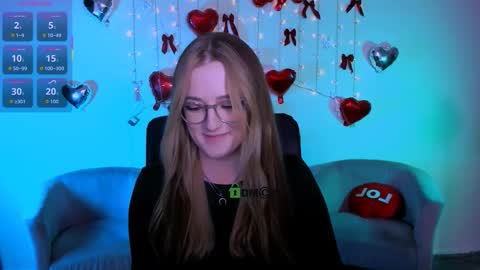 luna_berryy online show from February 2026 08:20:01 PM