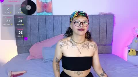 luna_blooms online show from April 2026 11:48:01 AM